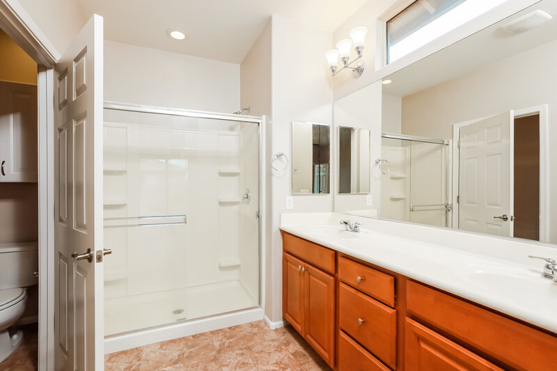 1,630/Mo, 7422 S Salt Water Dr Tucson, AZ 85757 Main Bathroom View