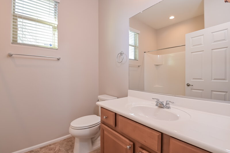 2,020/Mo, 7422 S Salt Water Dr Tucson, AZ 85757 Bathroom View