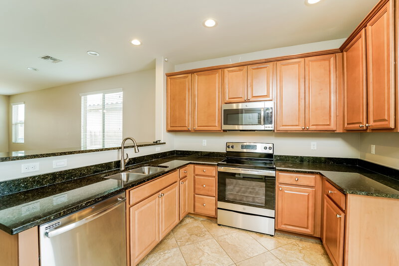 1,855/Mo, 6668 W Ebb Tide Way Tucson, AZ 85757 Kitchen View
