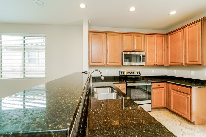 1,855/Mo, 6668 W Ebb Tide Way Tucson, AZ 85757 Kitchen View 2
