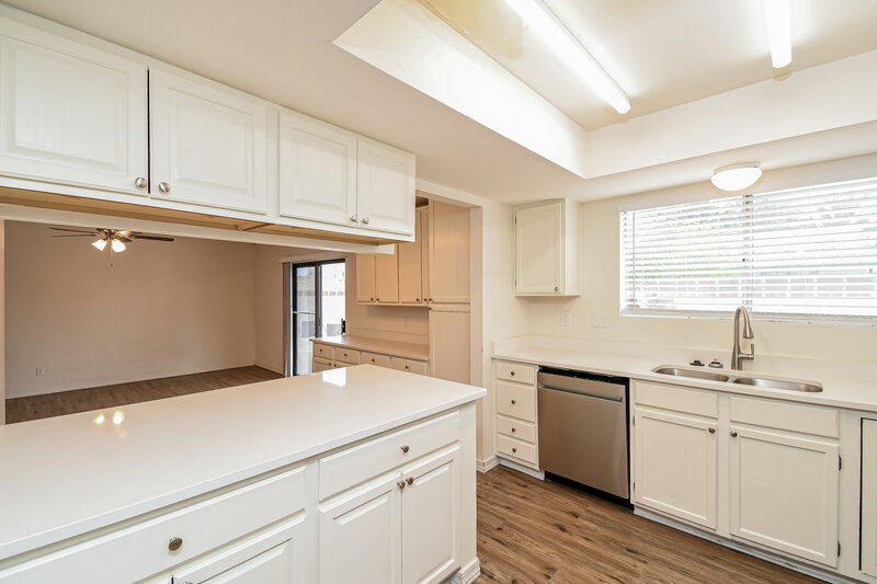 1,835/Mo, 1417 S Lynx Drive Tucson, AZ 85713 Kitchen View