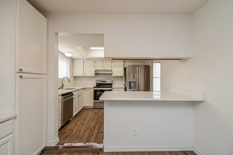 1,835/Mo, 1417 S Lynx Drive Tucson, AZ 85713 Kitchen View 2