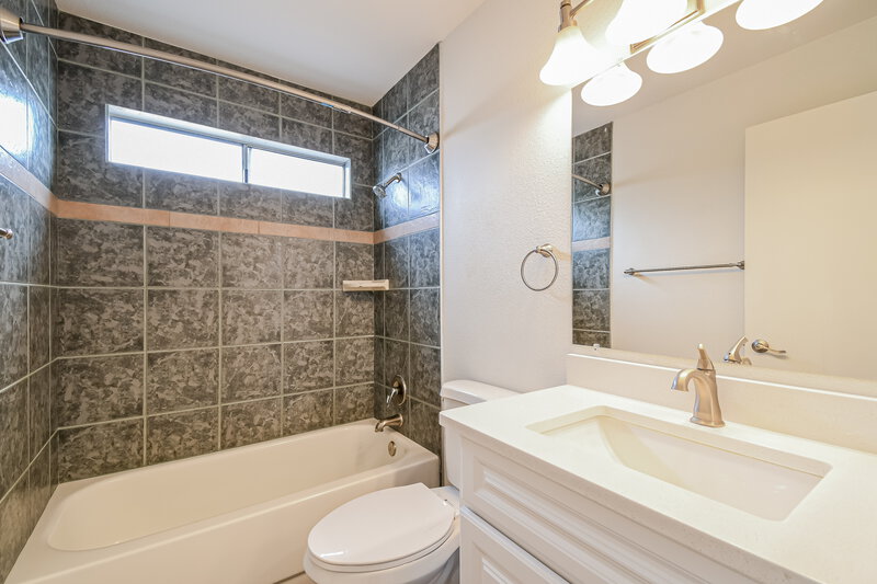 1,835/Mo, 1417 S Lynx Drive Tucson, AZ 85713 Bathroom View