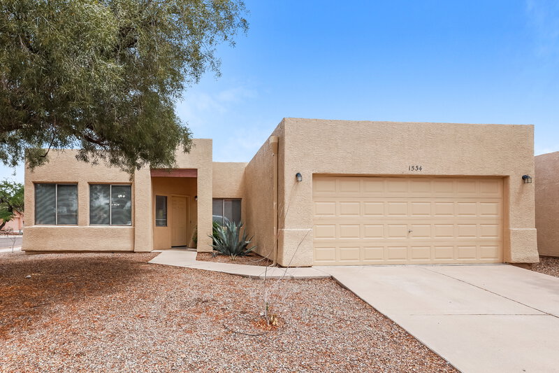 2,015/Mo, 1534 W Churchill Place Tucson, AZ 85746 External View