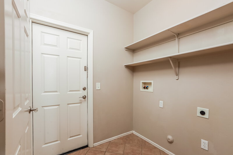 1,775/Mo, 14430 S Camino Tierra Monte Sahuarita, AZ 85629 Laundry Room View