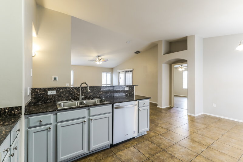 1,755/Mo, 7103 S Providence Dr Tucson, AZ 85757 Kitchen View 2