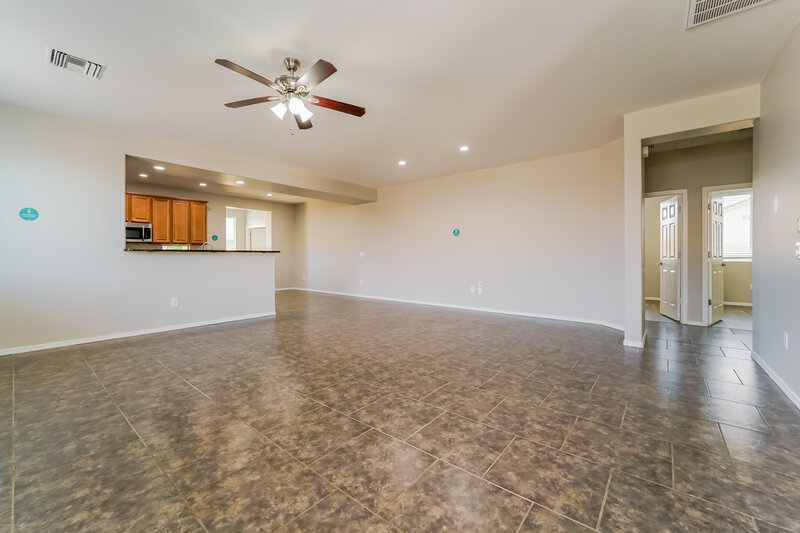 1,800/Mo, 7551 S Dark Sands Dr Tucson, AZ 85757 Living Room View