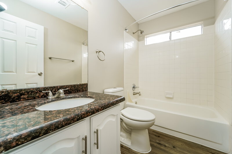 1,985/Mo, 4361 W Bunk House Rd Tucson, AZ 85741 Bathroom View