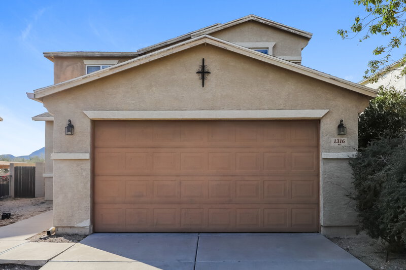 1,735/Mo, 1316 S Flaxseed Dr Tucson, AZ 85713 External View