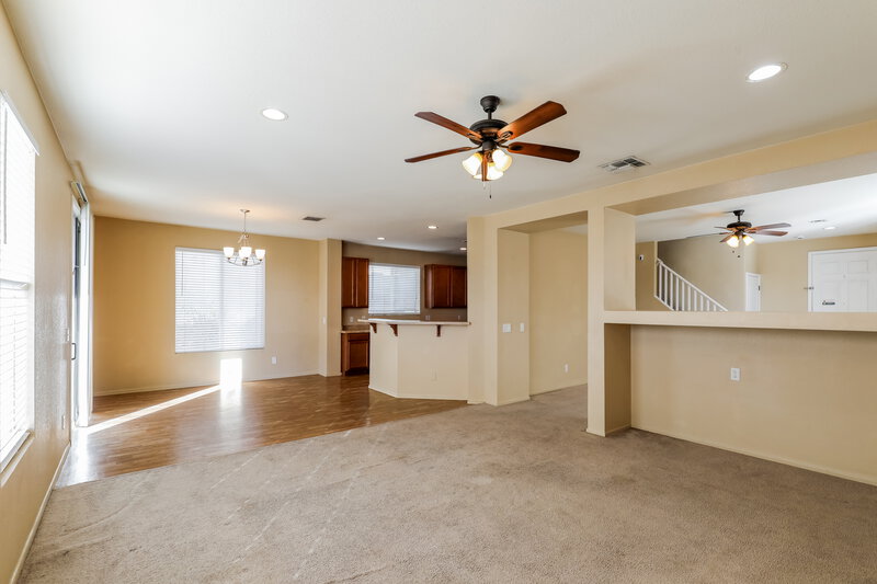 1,735/Mo, 1316 S Flaxseed Dr Tucson, AZ 85713 Family Room View 2