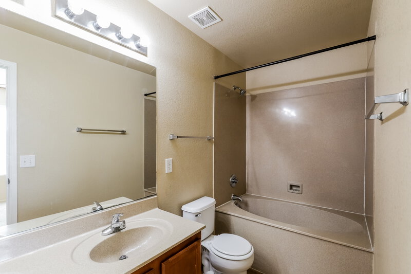 1,735/Mo, 1316 S Flaxseed Dr Tucson, AZ 85713 Bathroom View 2