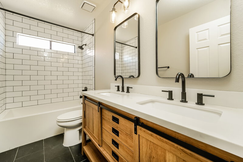 3,080/Mo, 8892 N Lessing Ct Tucson, AZ 85742 Bathroom View
