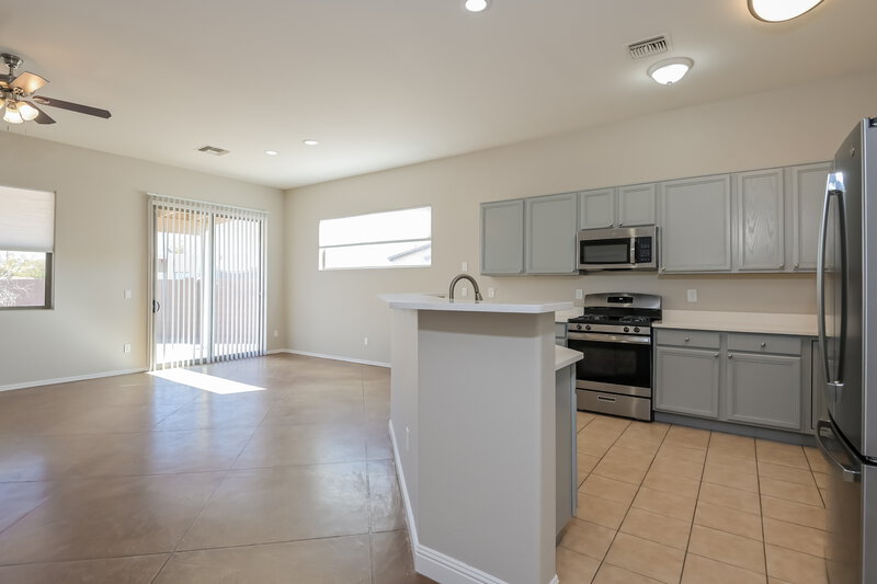 2,075/Mo, 7938 W Hawk Eagle Ct Tucson, AZ 85757 Kitchen View