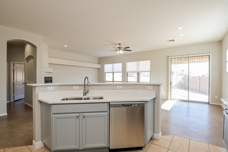 2,075/Mo, 7938 W Hawk Eagle Ct Tucson, AZ 85757 Kitchen View 3