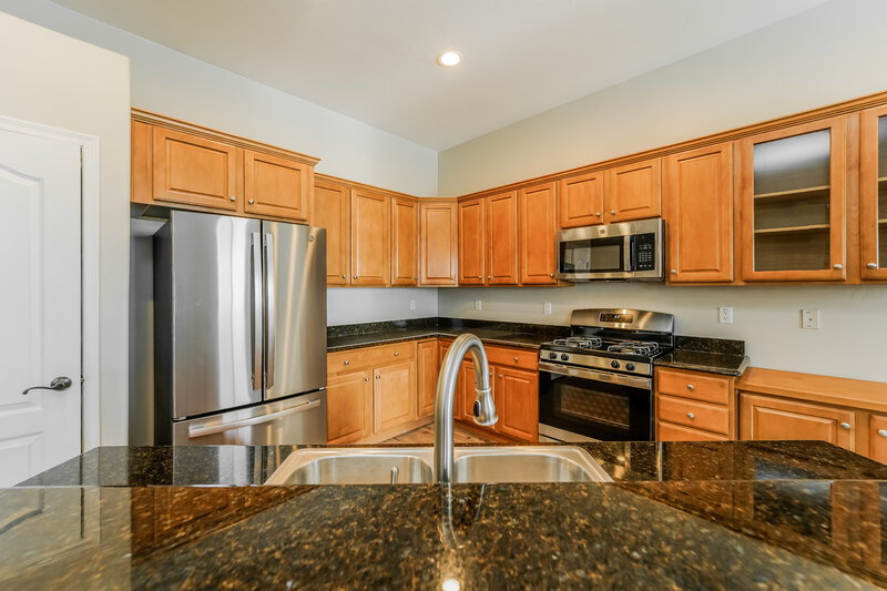 3,480/Mo, 5115 W Wild Burro Spring Dr Marana, AZ 85658 Kitchen View 2