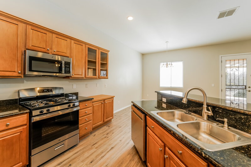 3,480/Mo, 5115 W Wild Burro Spring Dr Marana, AZ 85658 Kitchen View 3