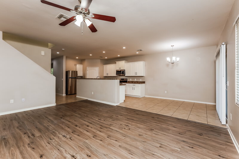 2,260/Mo, 8237 W Kittiwake Ln Tucson, AZ 85757 Living Room View 2