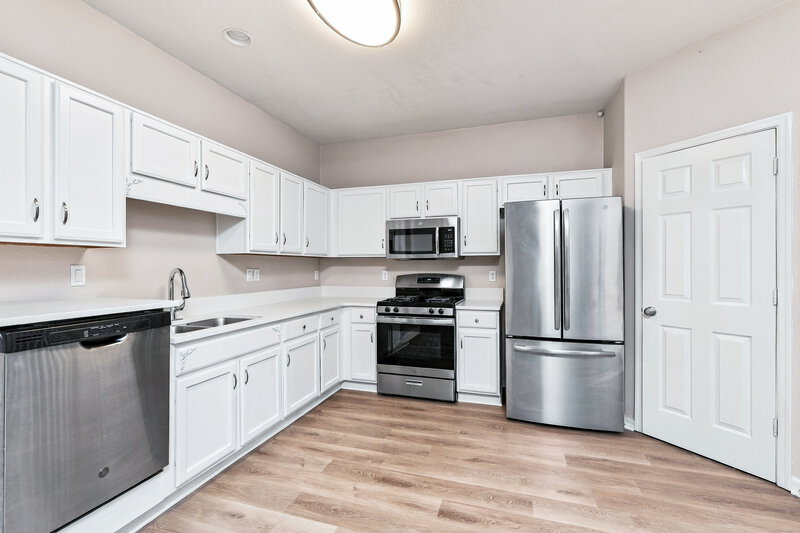 2,560/Mo, 192 W Calle Cascara Sahuarita, AZ 85629 Kitchen View