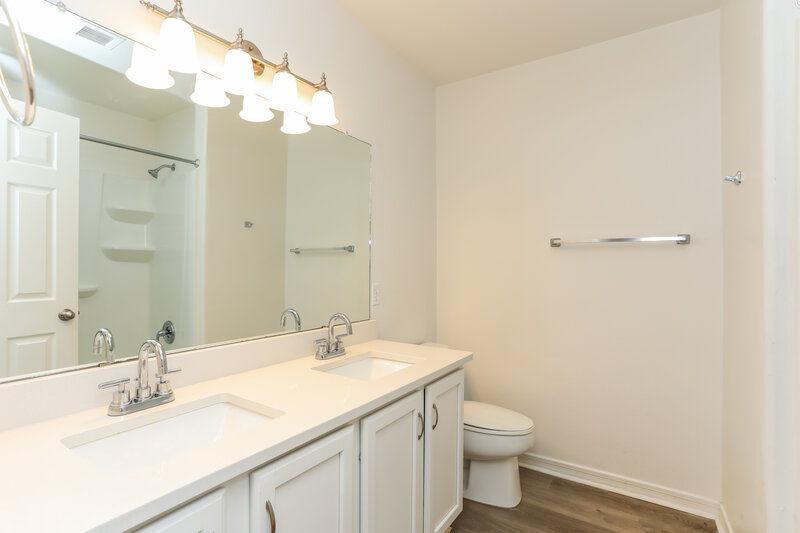 2,850/Mo, 192 W Calle Cascara Sahuarita, AZ 85629 Bathroom View 2