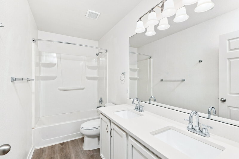 2,560/Mo, 192 W Calle Cascara Sahuarita, AZ 85629 Bathroom View 2