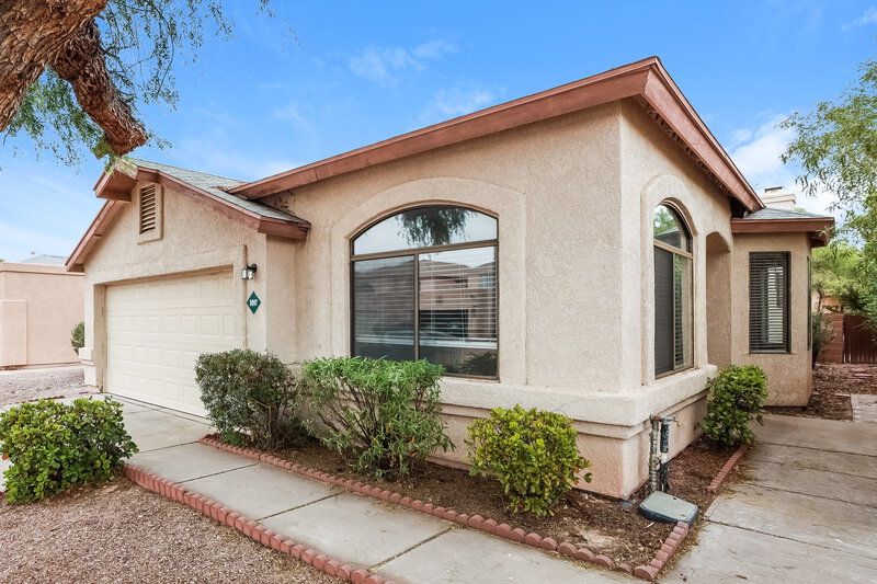 1,925/Mo, 9997 E Paseo San Ardo Tucson, AZ 85747 Front View
