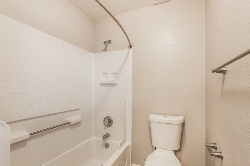 1,980/Mo, 10392 E Rose Hill St Tucson, AZ 85747 Bathroom View