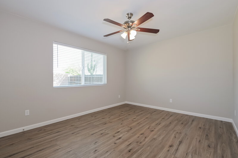 2,015/Mo, 7641 E 27th St Tucson, AZ 85710 Main Bedroom View