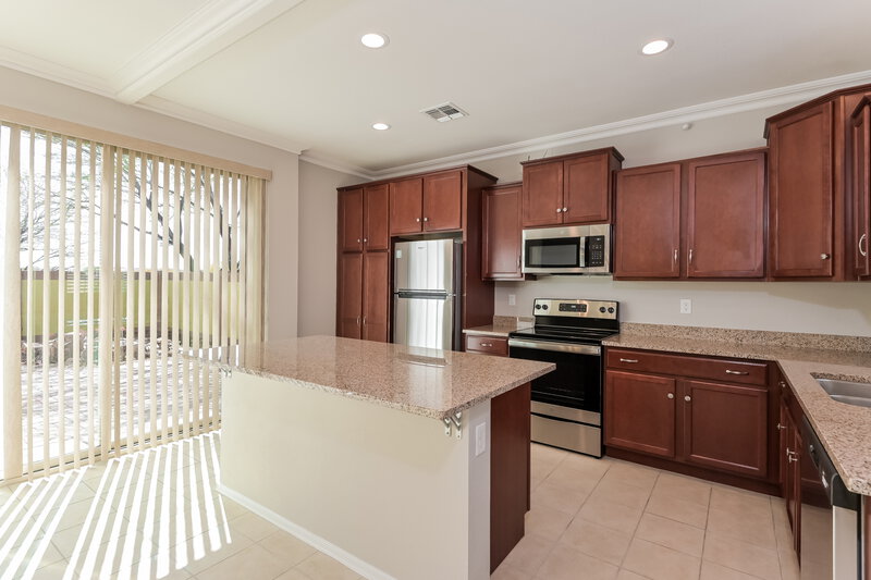 2,250/Mo, 10903 E Midnight Moon Ln # 4 Tucson, AZ 85747 Kitchen View