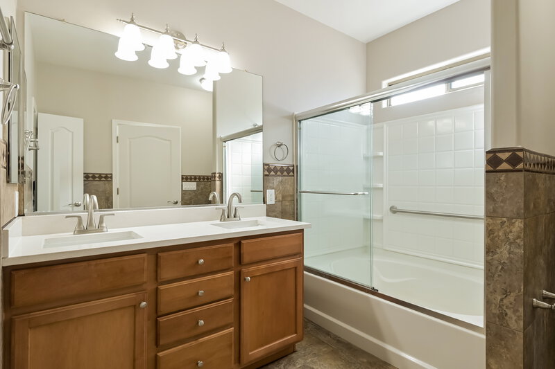 1,835/Mo, 11621 W Stone Hearth St Marana, AZ 85658 Main Bathroom View