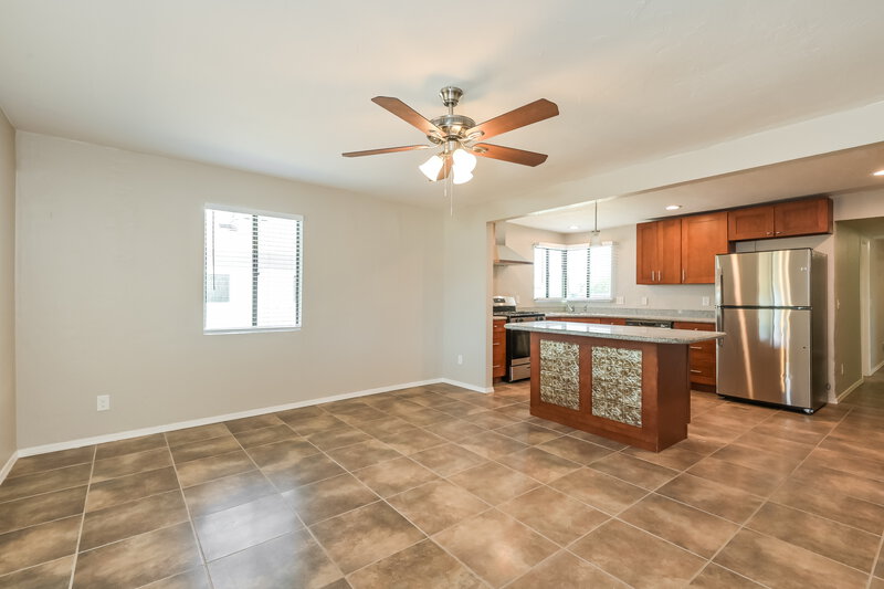 1,675/Mo, 1018 N Columbus Blvd Tucson, AZ 85711 Living Room View