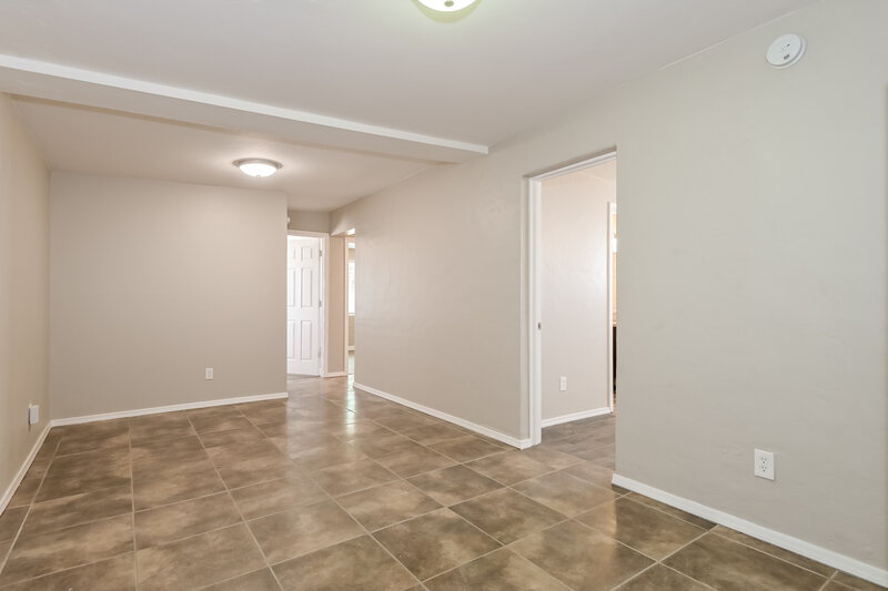 1,675/Mo, 1018 N Columbus Blvd Tucson, AZ 85711 Family Room View