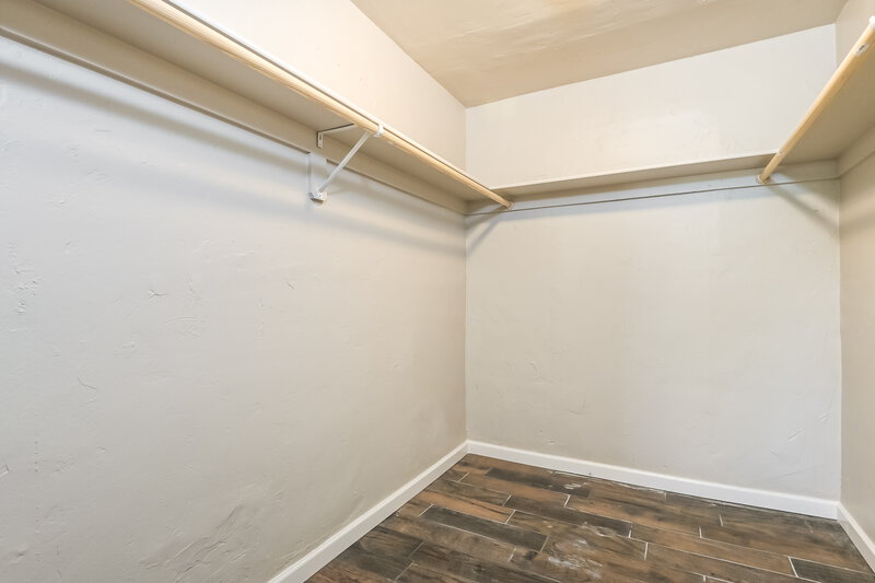 1,675/Mo, 1018 N Columbus Blvd Tucson, AZ 85711 Walk In Closet View