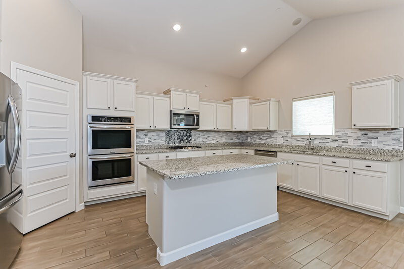 2,785/Mo, 215 W Charles L McKay St # 5 Vail, AZ 85641 Kitchen View
