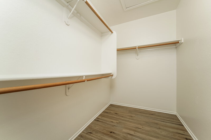 2,250/Mo, 9920 N Stageline Trl Tucson, AZ 85742 Walk In Closet View