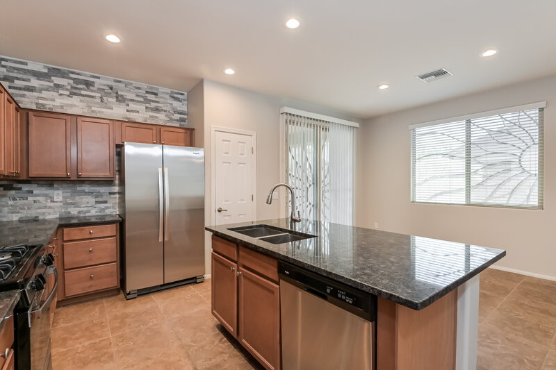 2,150/Mo, 7421 S Mountain Star Dr Tucson, AZ 85757 Kitchen View