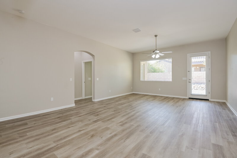 2,330/Mo, 7129 W DuPont Way Tucson, AZ 85757 Living Room View