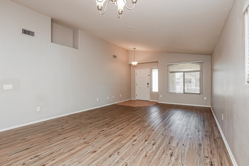 1,975/Mo, 6821 W Copperwood Way Tucson, AZ 85757 Living Room View 2