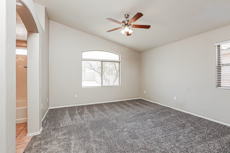 1,975/Mo, 6821 W Copperwood Way Tucson, AZ 85757 Main Bedroom View