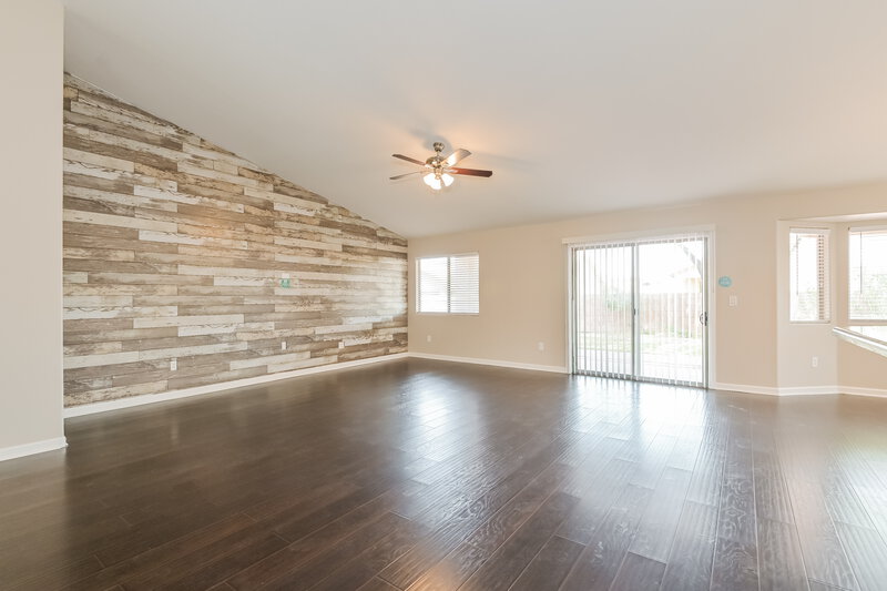 2,110/Mo, 991 E Mowry Wash Ln Sahuarita, AZ 85629 Living Room View 2