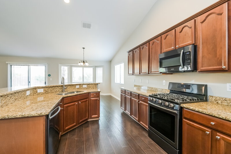 2,110/Mo, 991 E Mowry Wash Ln Sahuarita, AZ 85629 Kitchen View