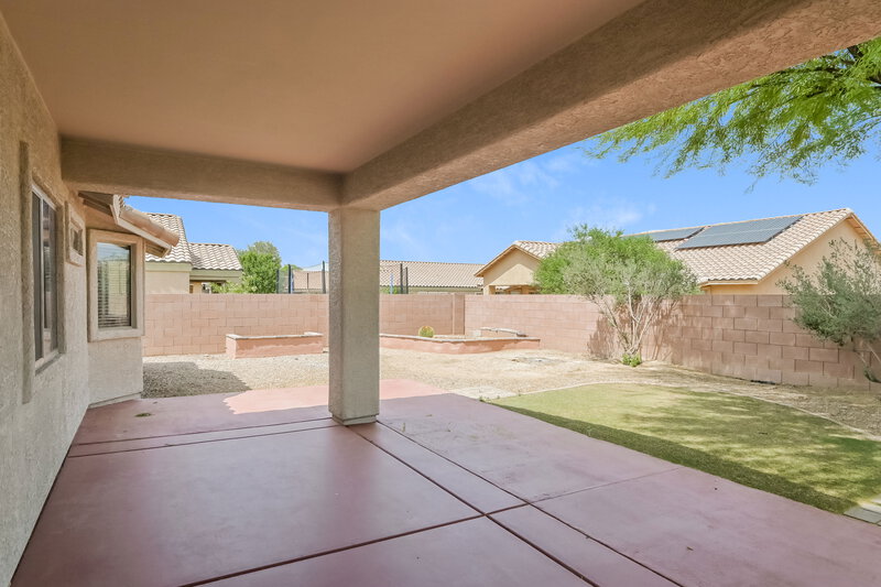2,110/Mo, 991 E Mowry Wash Ln Sahuarita, AZ 85629 Covered Patio View