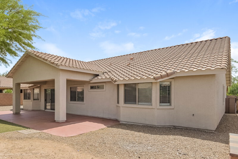2,110/Mo, 991 E Mowry Wash Ln Sahuarita, AZ 85629 Rear View