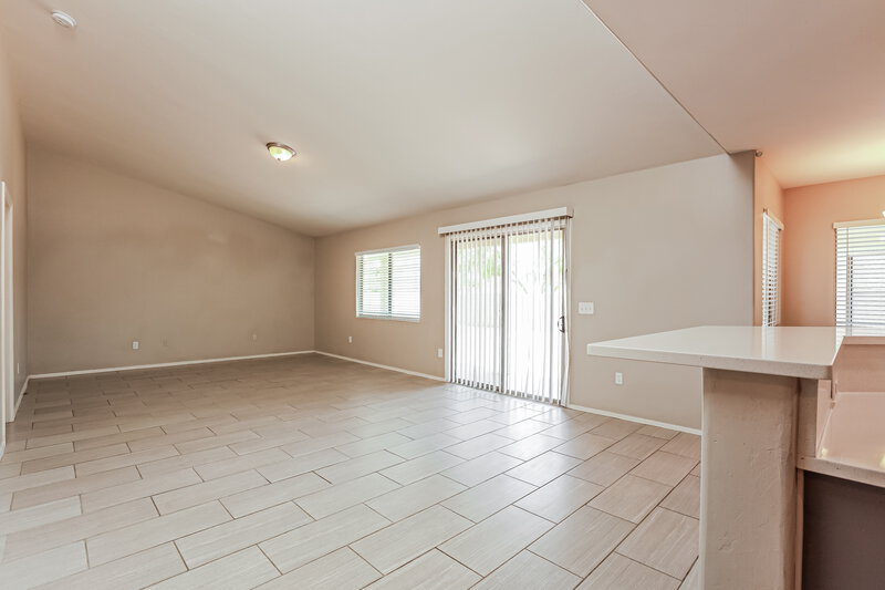 2,355/Mo, 6492 W Harbin Ridge Way Tucson, AZ 85757 Living Room View