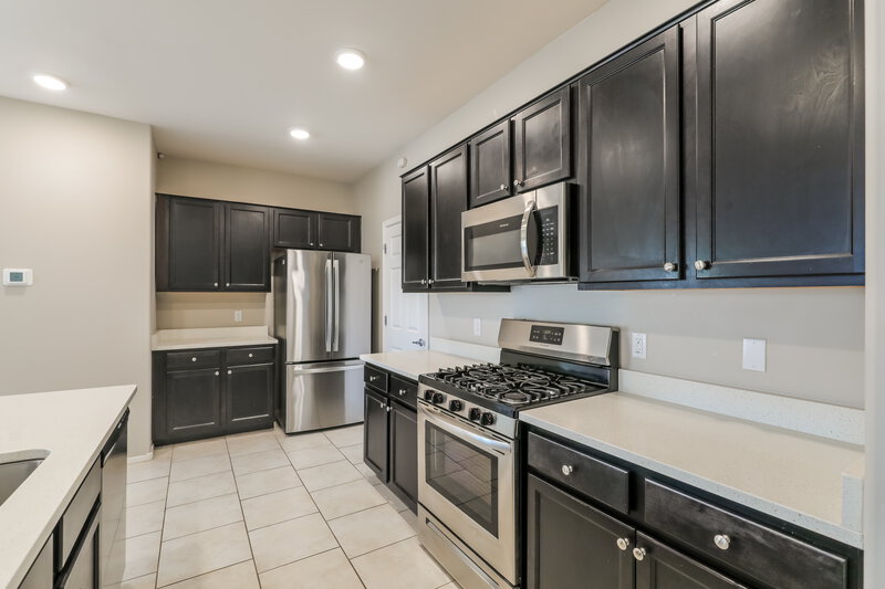 1,735/Mo, 6549 S Diablo Dr Tucson, AZ 85757 Kitchen View 2