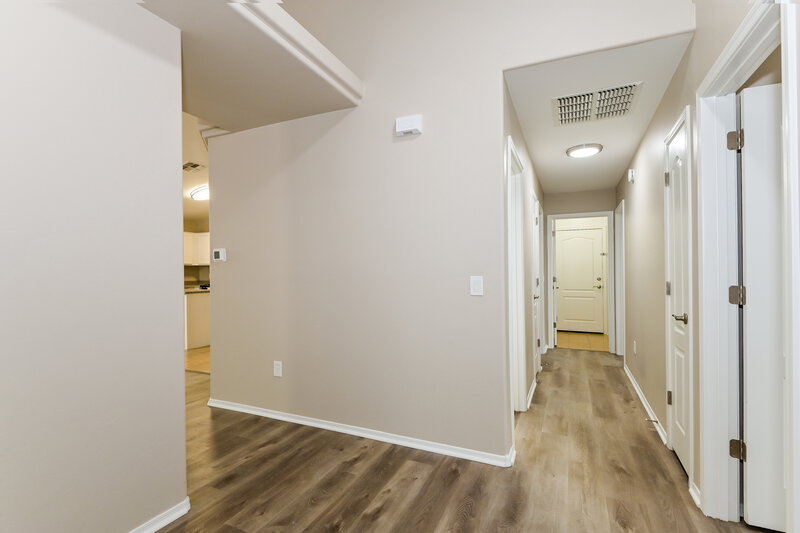 2,030/Mo, 70 W Calle Patio Lindo Sahuarita, AZ 85629 Hallway View