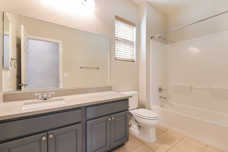 2,085/Mo, 60 W Calle Gota Sahuarita, AZ 85629 Bathroom View