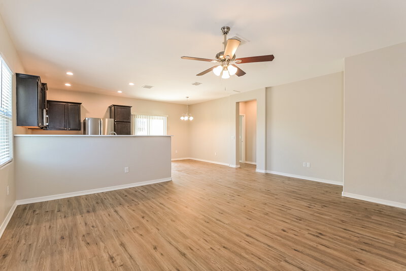 2,010/Mo, 14214 N Spear Point Way Marana, AZ 85658 Living Room View 2