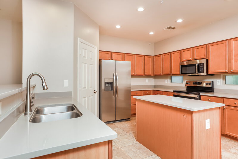 2,255/Mo, 6851 W Leeward Cove Way Tucson, AZ 85757 Kitchen View