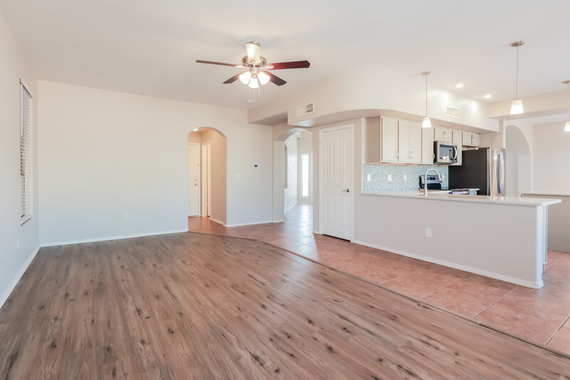 1,970/Mo, 355 E Camino del Abeto Sahuarita, AZ 85629 Living Room View