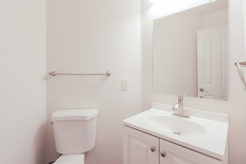 1,970/Mo, 355 E Camino del Abeto Sahuarita, AZ 85629 Bathroom View 2